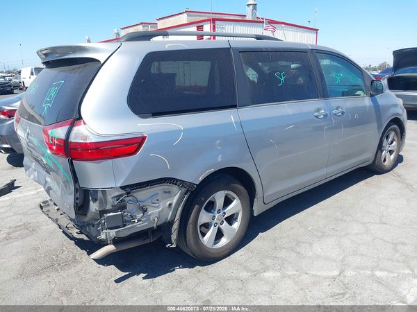 2017 TOYOTA SIENNA XLE 8 PASSENGER