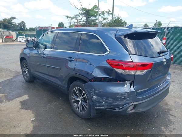 2019 TOYOTA HIGHLANDER LE PLUS