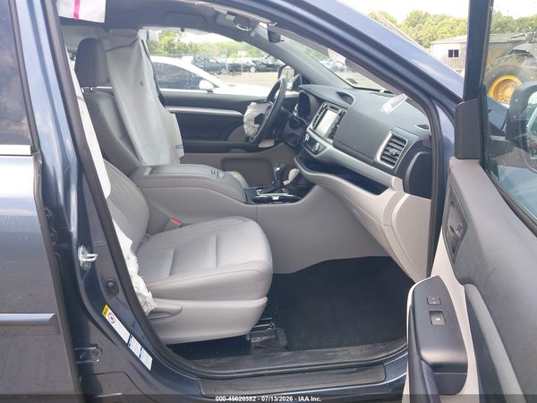 2019 TOYOTA HIGHLANDER LE PLUS