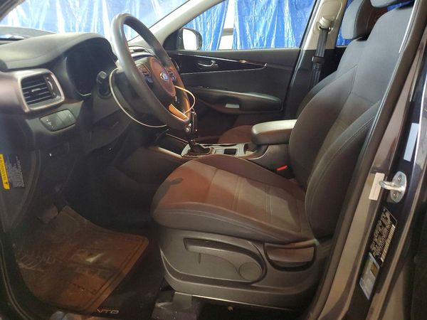 2017 KIA SORENTO L, LX