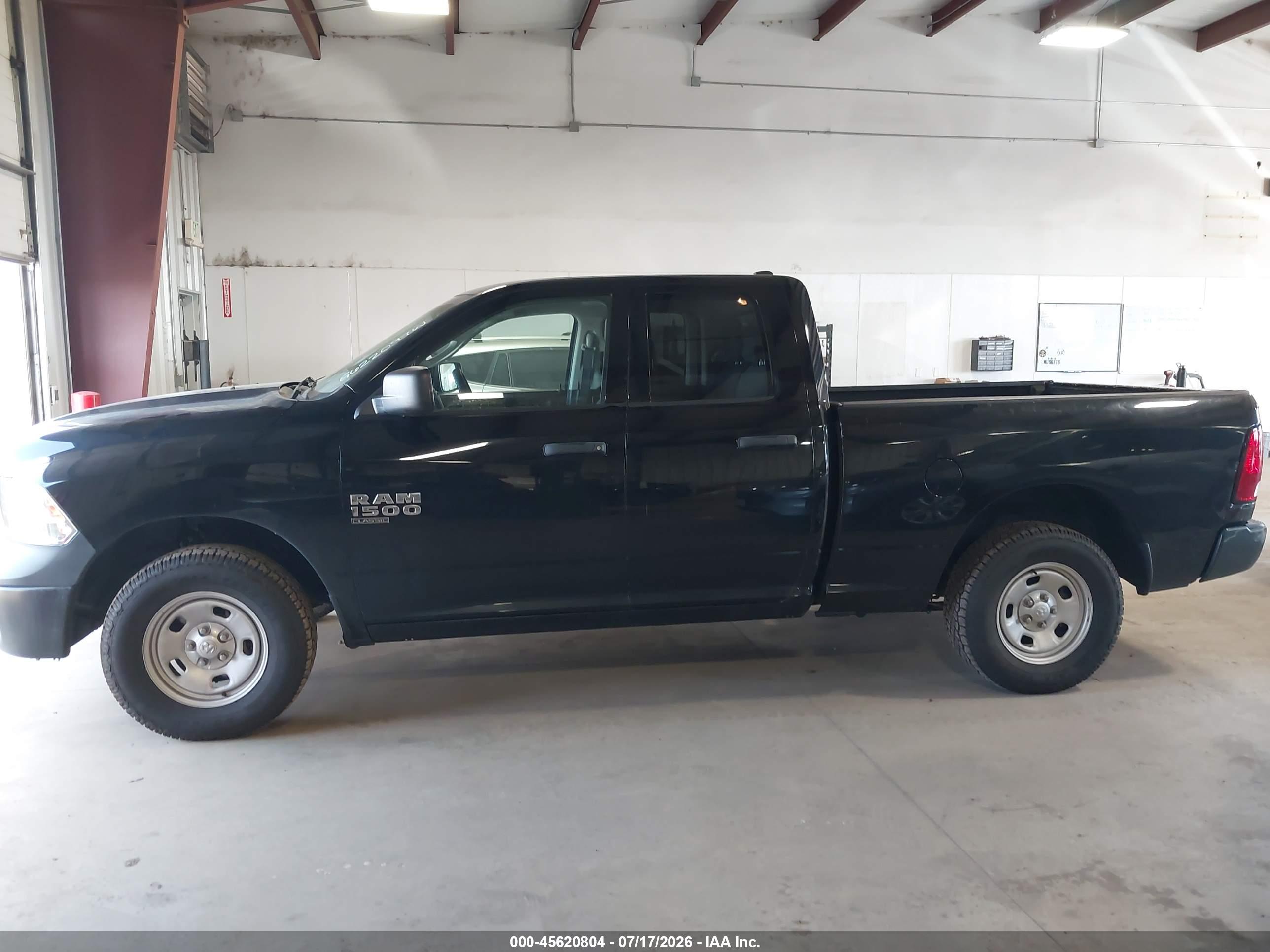 2019 RAM 1500 CLASSIC TRADESMAN  4X4 6'4 BOX