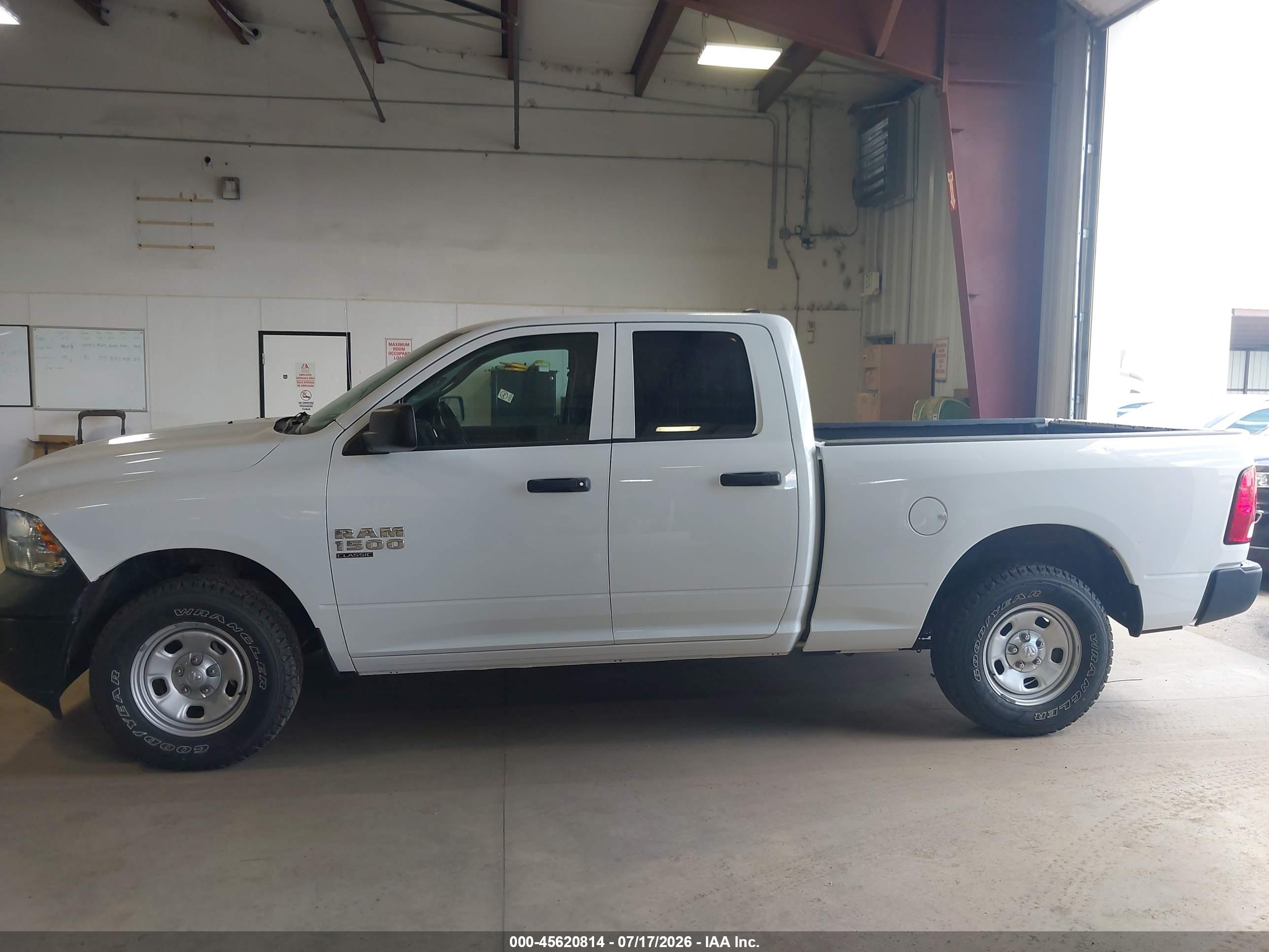 2020 RAM 1500 CLASSIC TRADESMAN  4X4 6'4 BOX