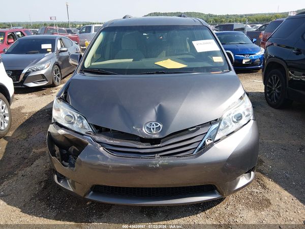2015 TOYOTA SIENNA LE 8 PASSENGER — I115