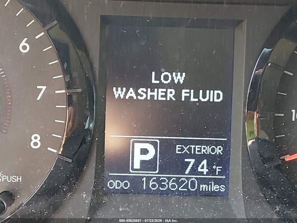 2015 TOYOTA SIENNA LE 8 PASSENGER — I118