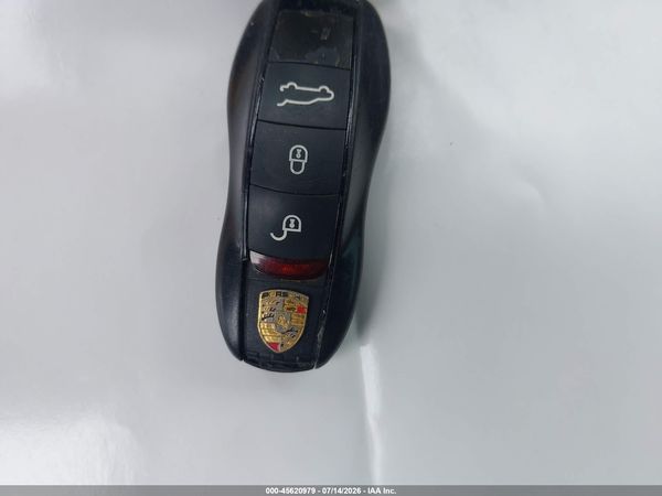 2016 PORSCHE MACAN S