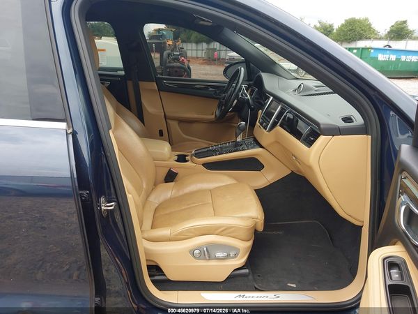 2016 PORSCHE MACAN S