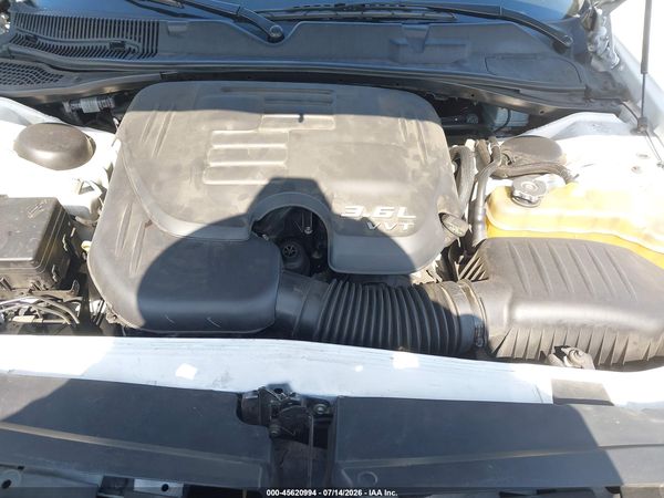 2016 DODGE CHALLENGER SXT