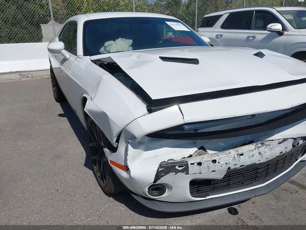2016 DODGE CHALLENGER SXT