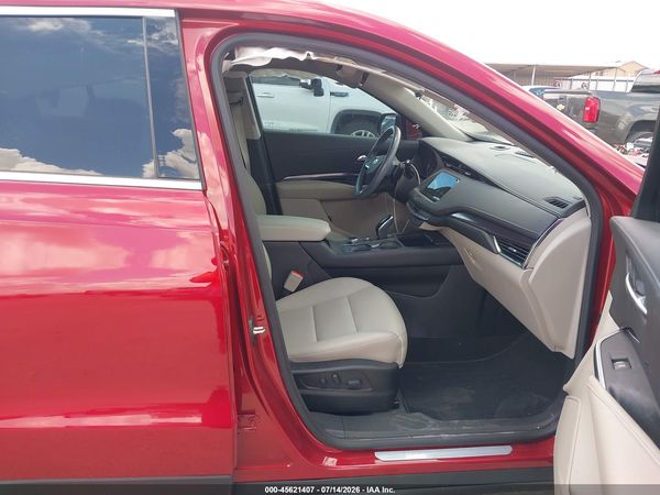 2023 CADILLAC XT4 FWD LUXURY