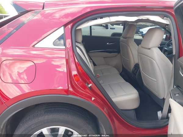 2023 CADILLAC XT4 FWD LUXURY