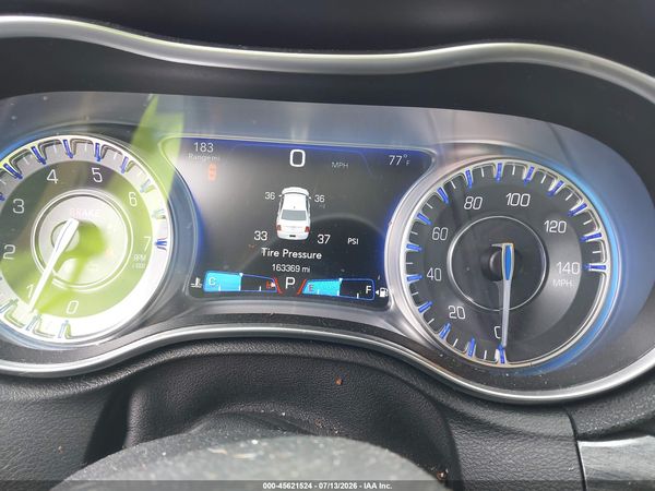 2016 CHRYSLER 300 LIMITED