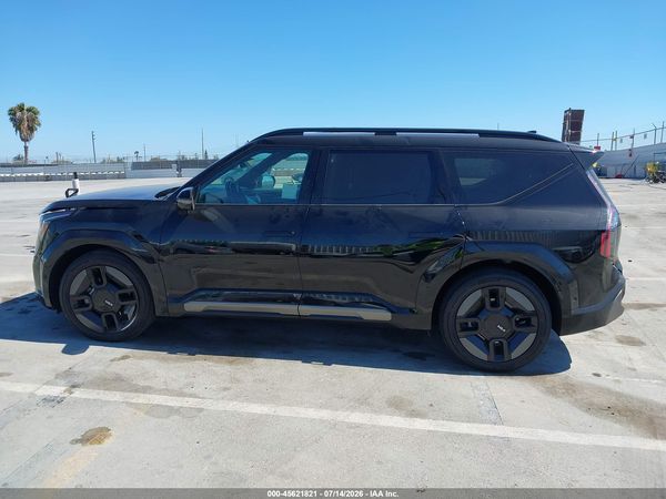 2024 KIA EV9 GT-LINE