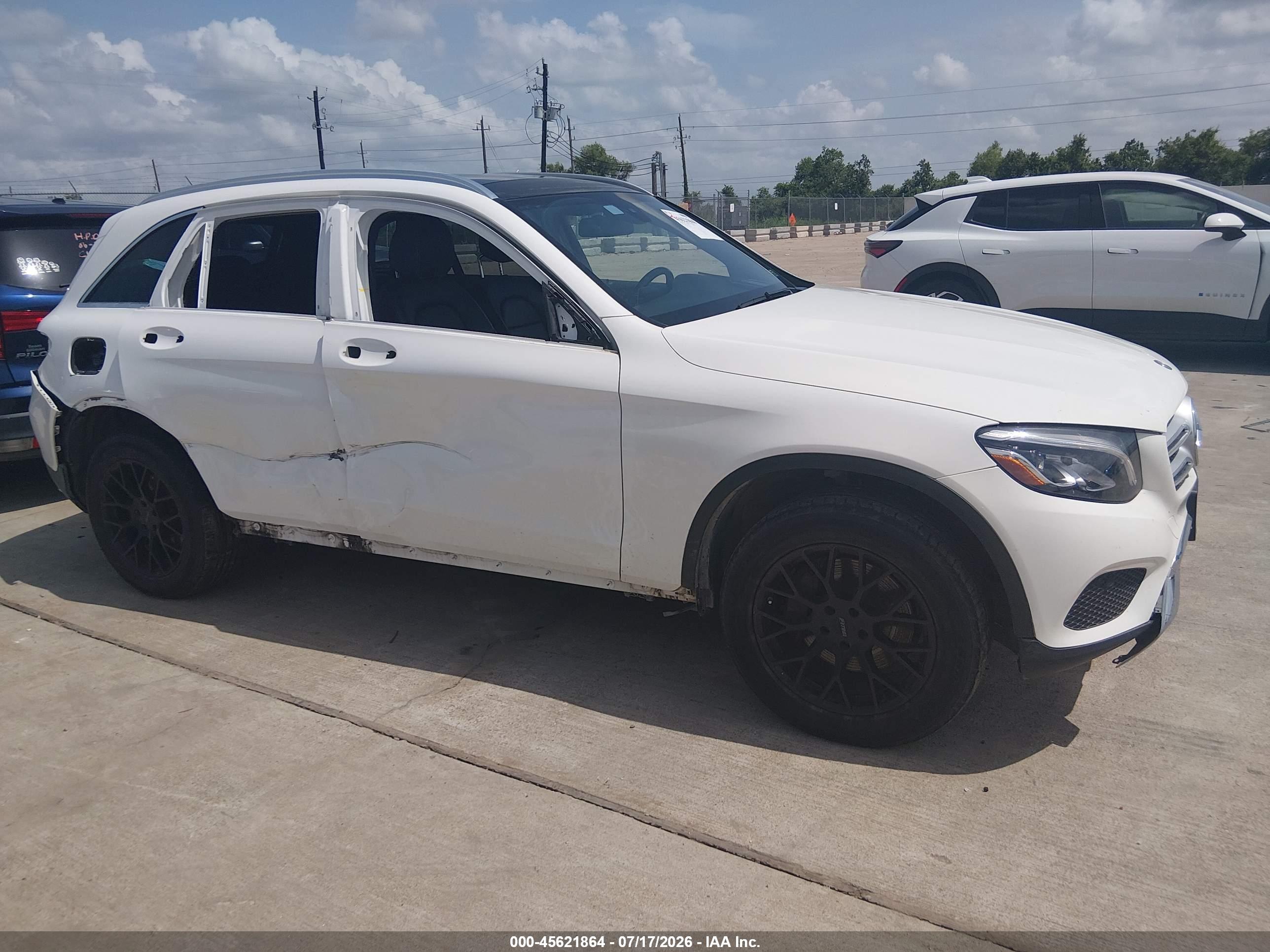 2019 MERCEDES-BENZ GLC 300 4MATIC
