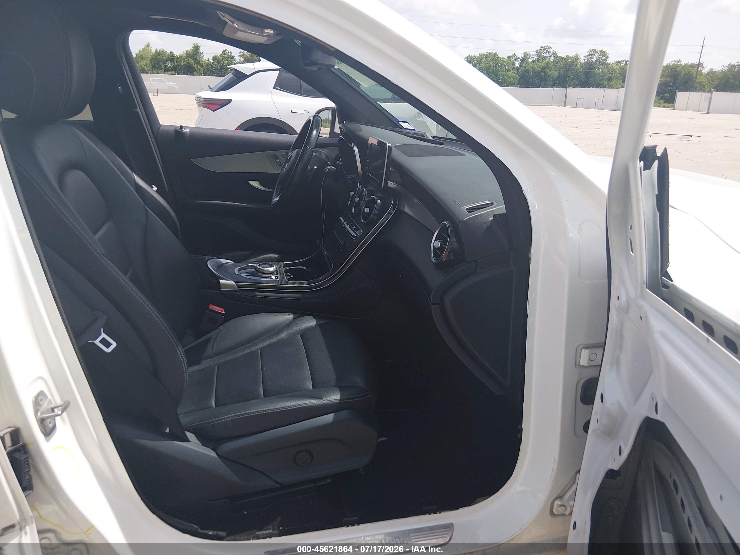 2019 MERCEDES-BENZ GLC 300 4MATIC