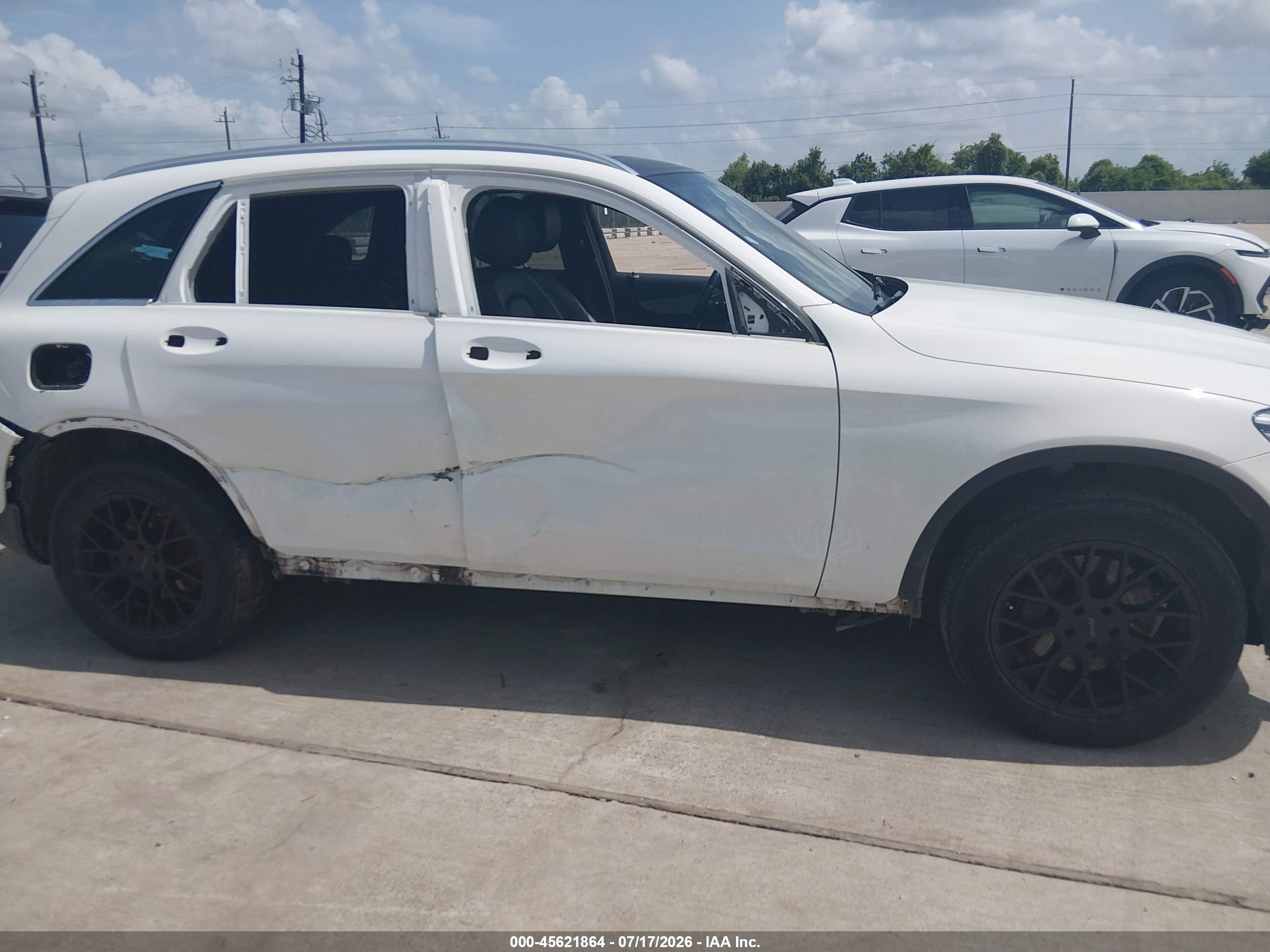 2019 MERCEDES-BENZ GLC 300 4MATIC