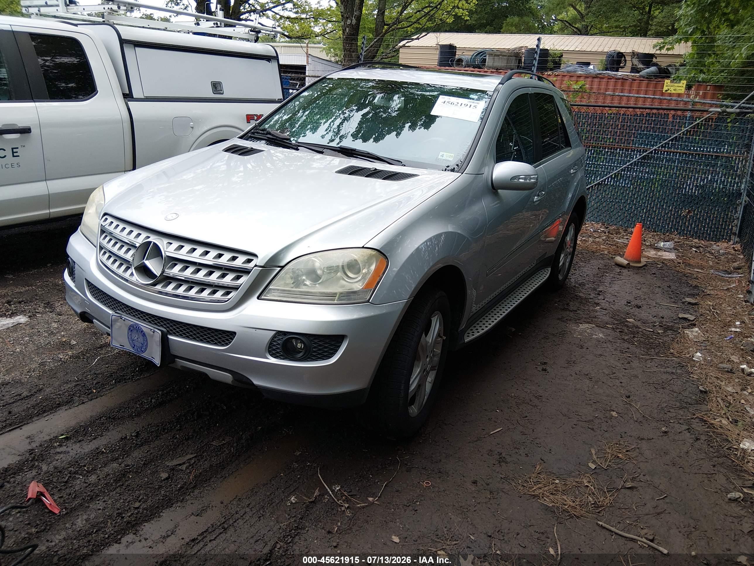2008 MERCEDES-BENZ M-CLASS ML550 4 MATIC