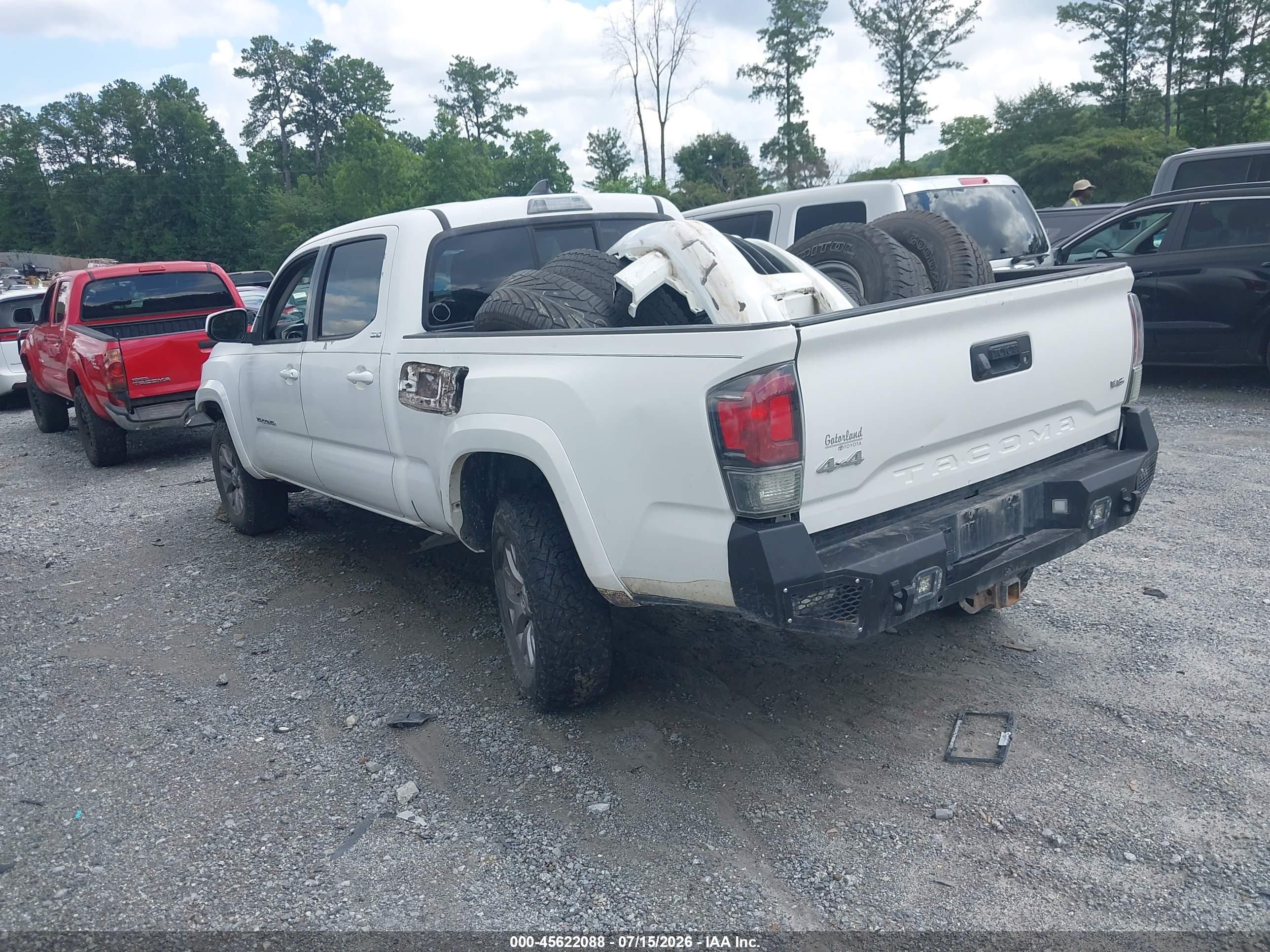 2017 TOYOTA TACOMA SR5 V6