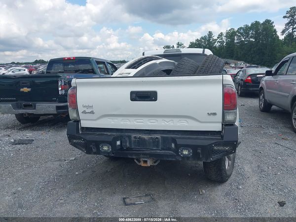 2017 TOYOTA TACOMA SR5 V6