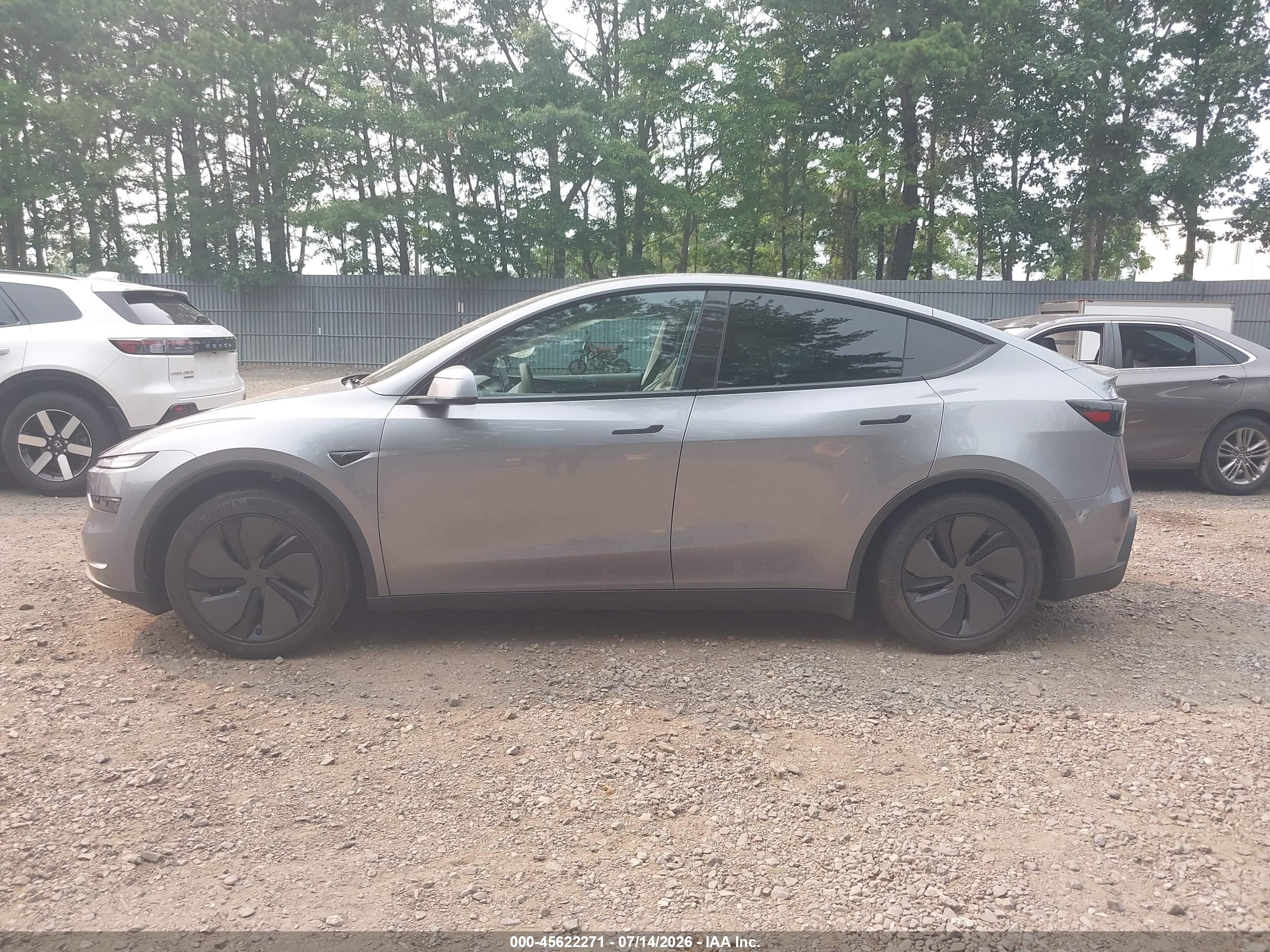 2026 TESLA MODEL Y