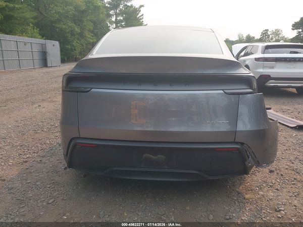 2026 TESLA MODEL Y