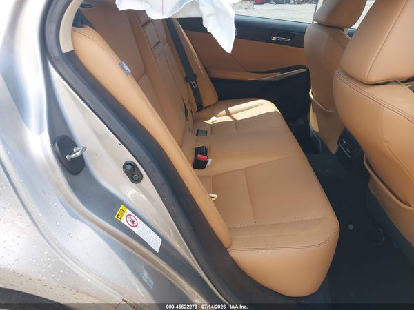2016 LEXUS IS 300