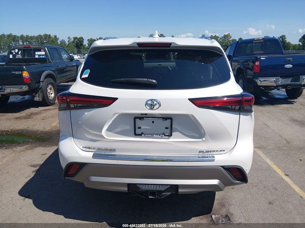 2023 TOYOTA HIGHLANDER PLATINUM