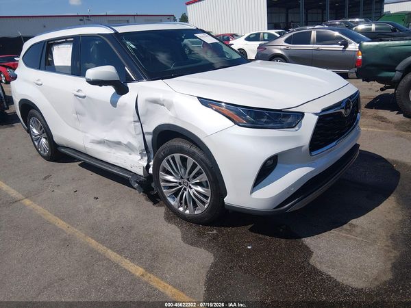 2023 TOYOTA HIGHLANDER PLATINUM