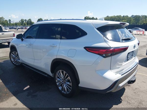 2023 TOYOTA HIGHLANDER PLATINUM