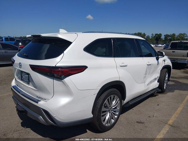 2023 TOYOTA HIGHLANDER PLATINUM