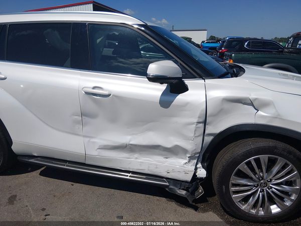 2023 TOYOTA HIGHLANDER PLATINUM