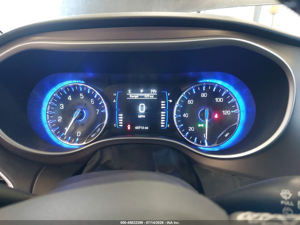 2022 CHRYSLER VOYAGER LX