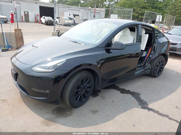 2023 TESLA MODEL Y — I2