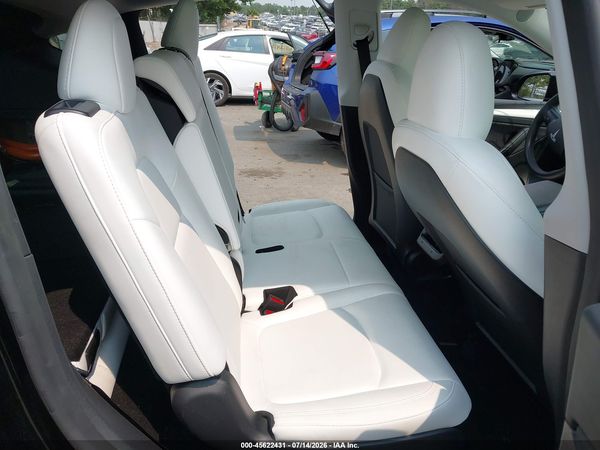 2023 TESLA MODEL Y — I8