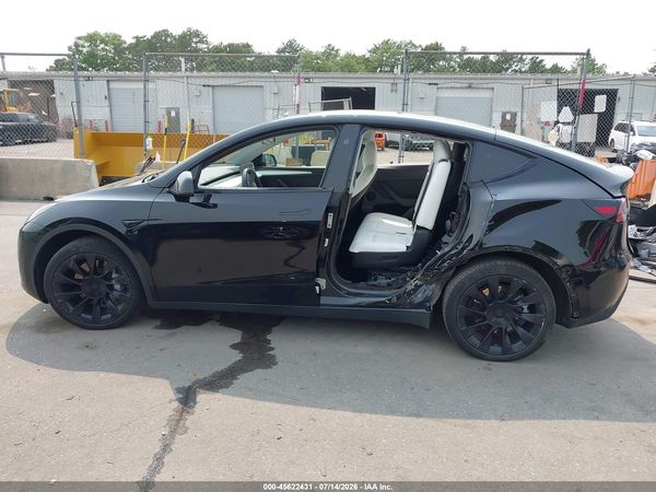 2023 TESLA MODEL Y — I117