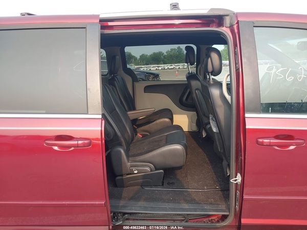 2017 DODGE GRAND CARAVAN SXT — I8