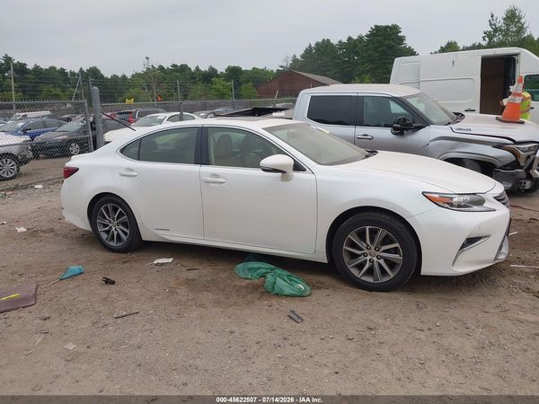 2017 LEXUS ES 300H