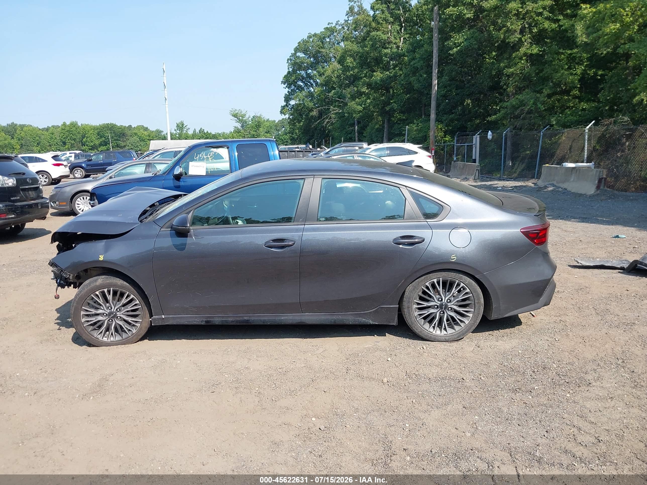 2023 KIA FORTE GT Line