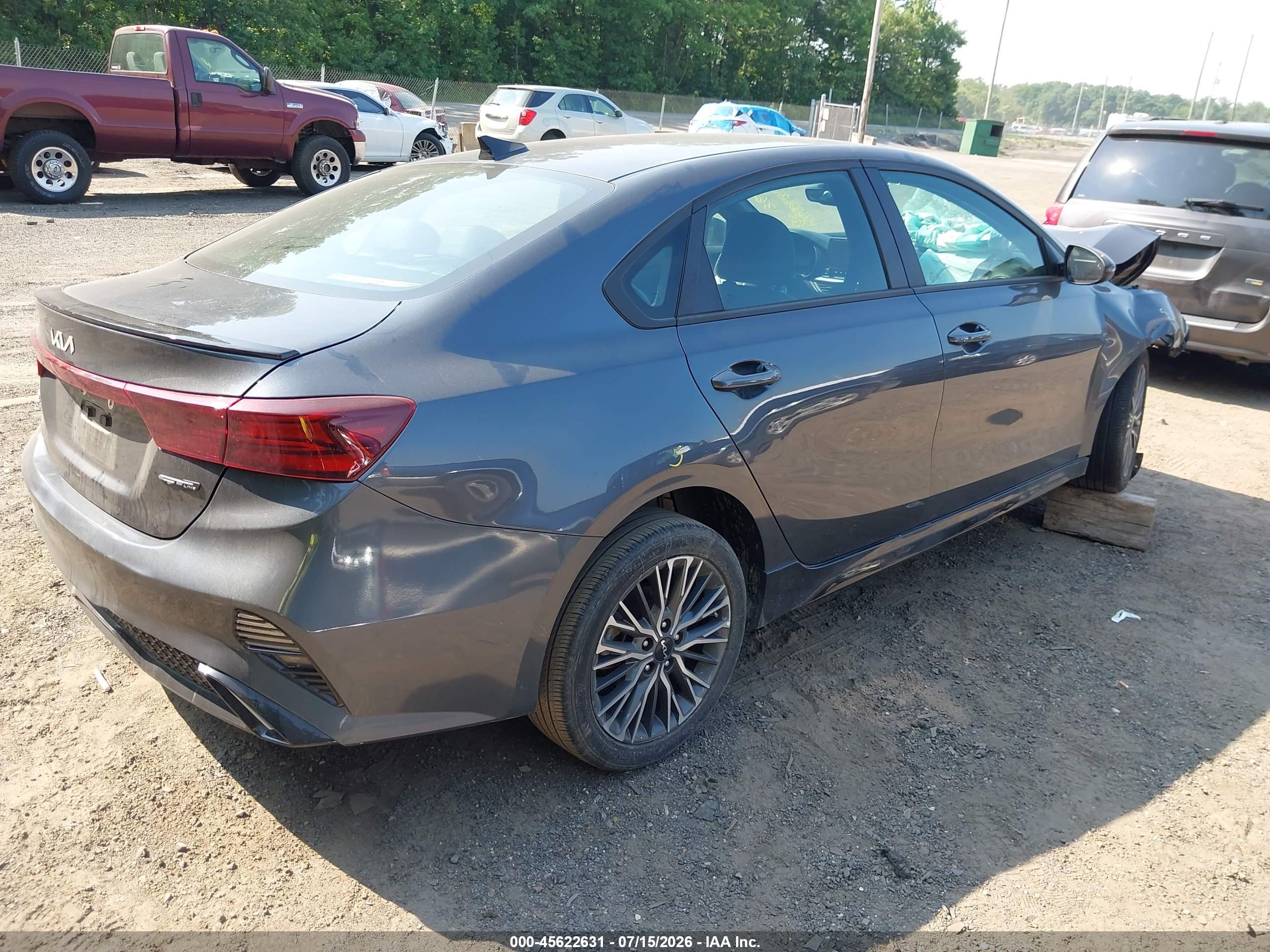 2023 KIA FORTE GT Line