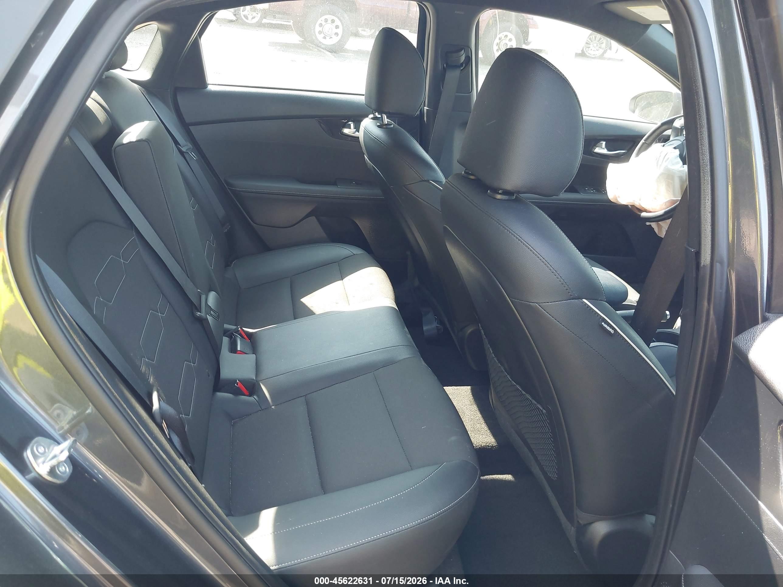 2023 KIA FORTE GT Line