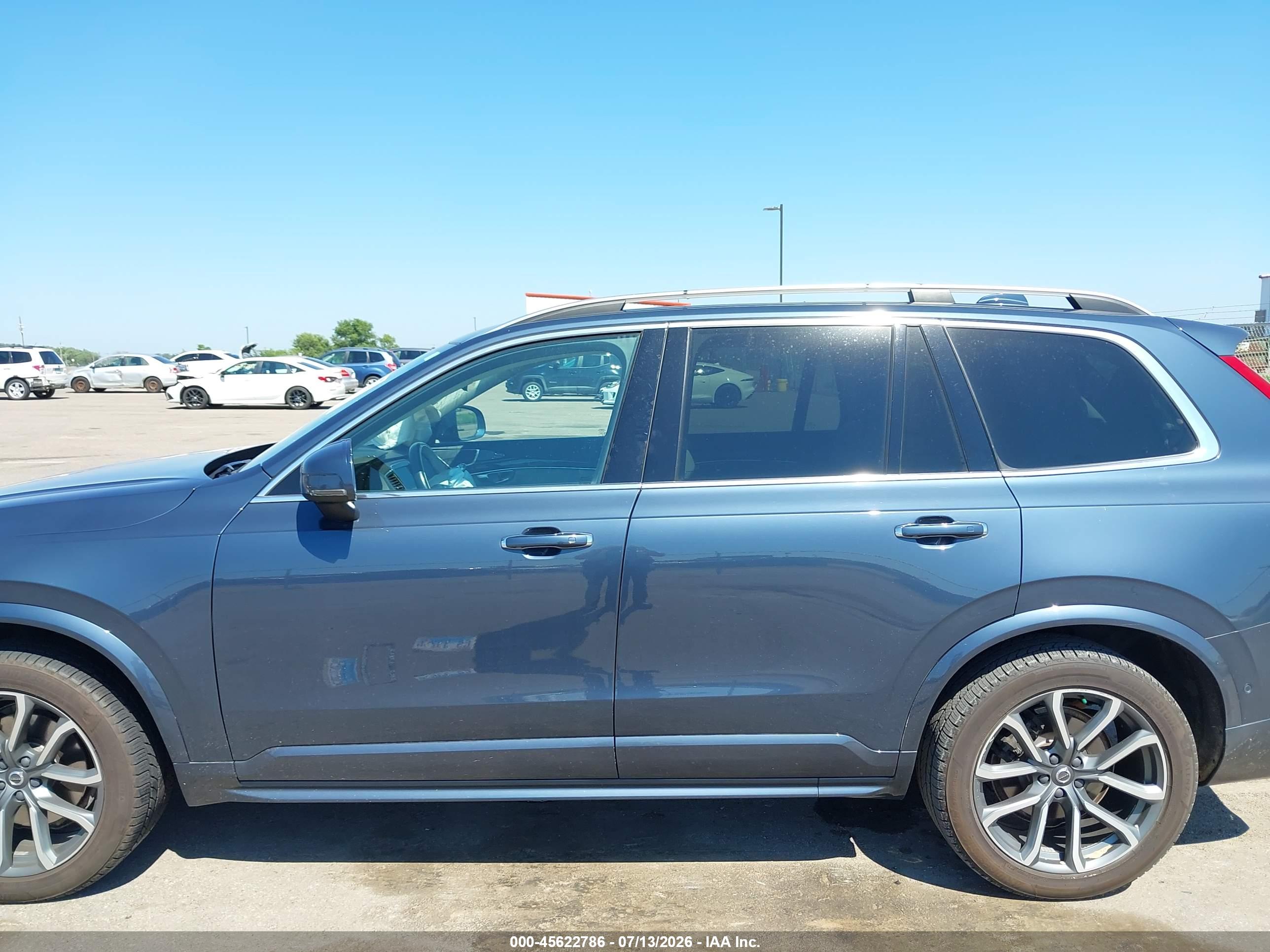 2019 VOLVO XC90 T6 MOMENTUM