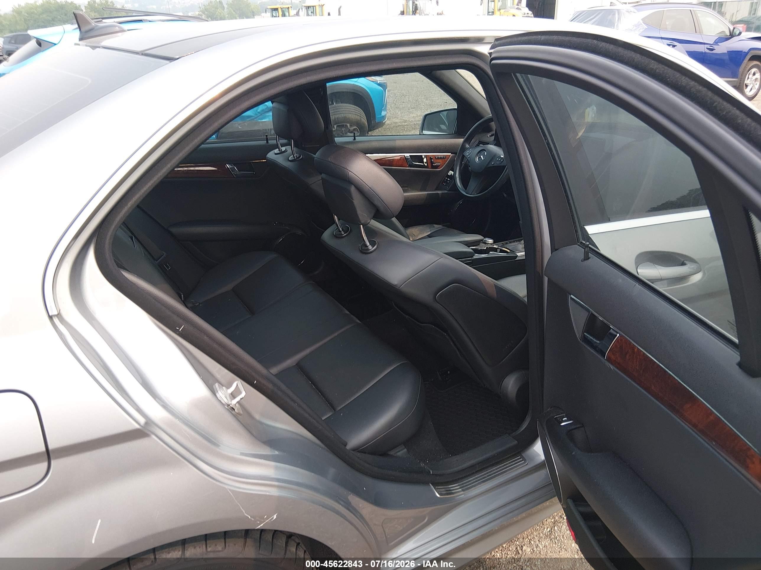 2011 MERCEDES-BENZ C 300 C300 4-MATIC