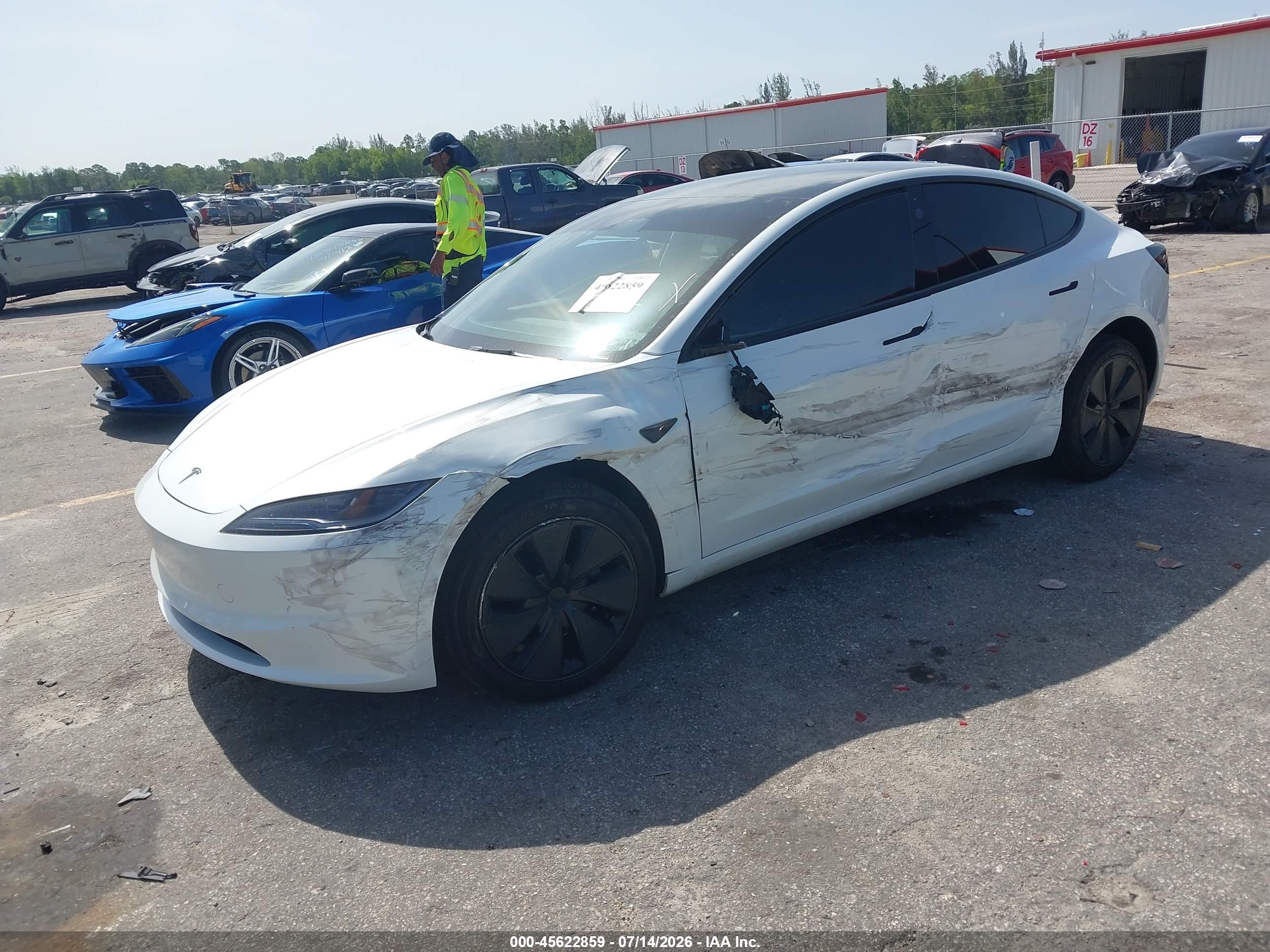 2026 TESLA MODEL 3 — I2
