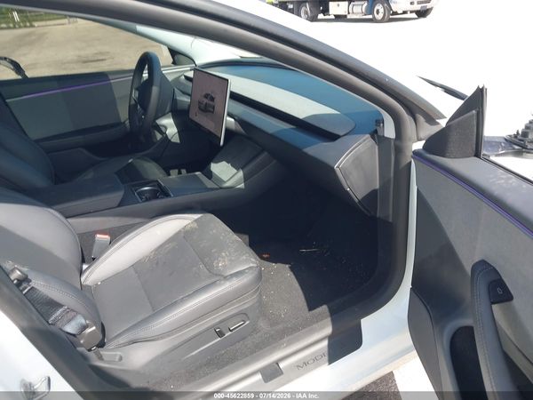 2026 TESLA MODEL 3 — I5