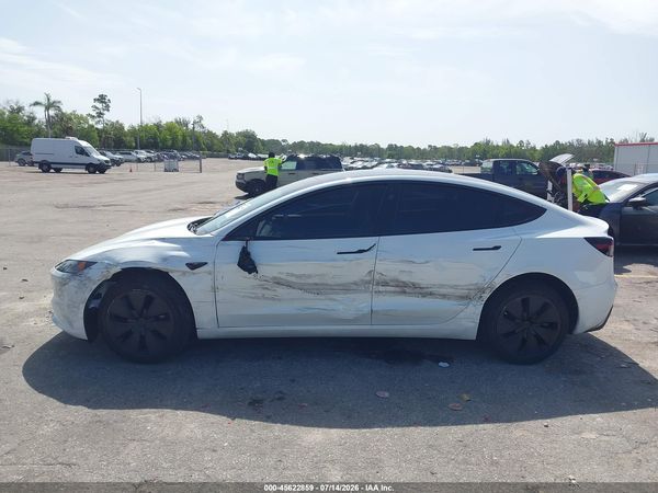 2026 TESLA MODEL 3 — I117