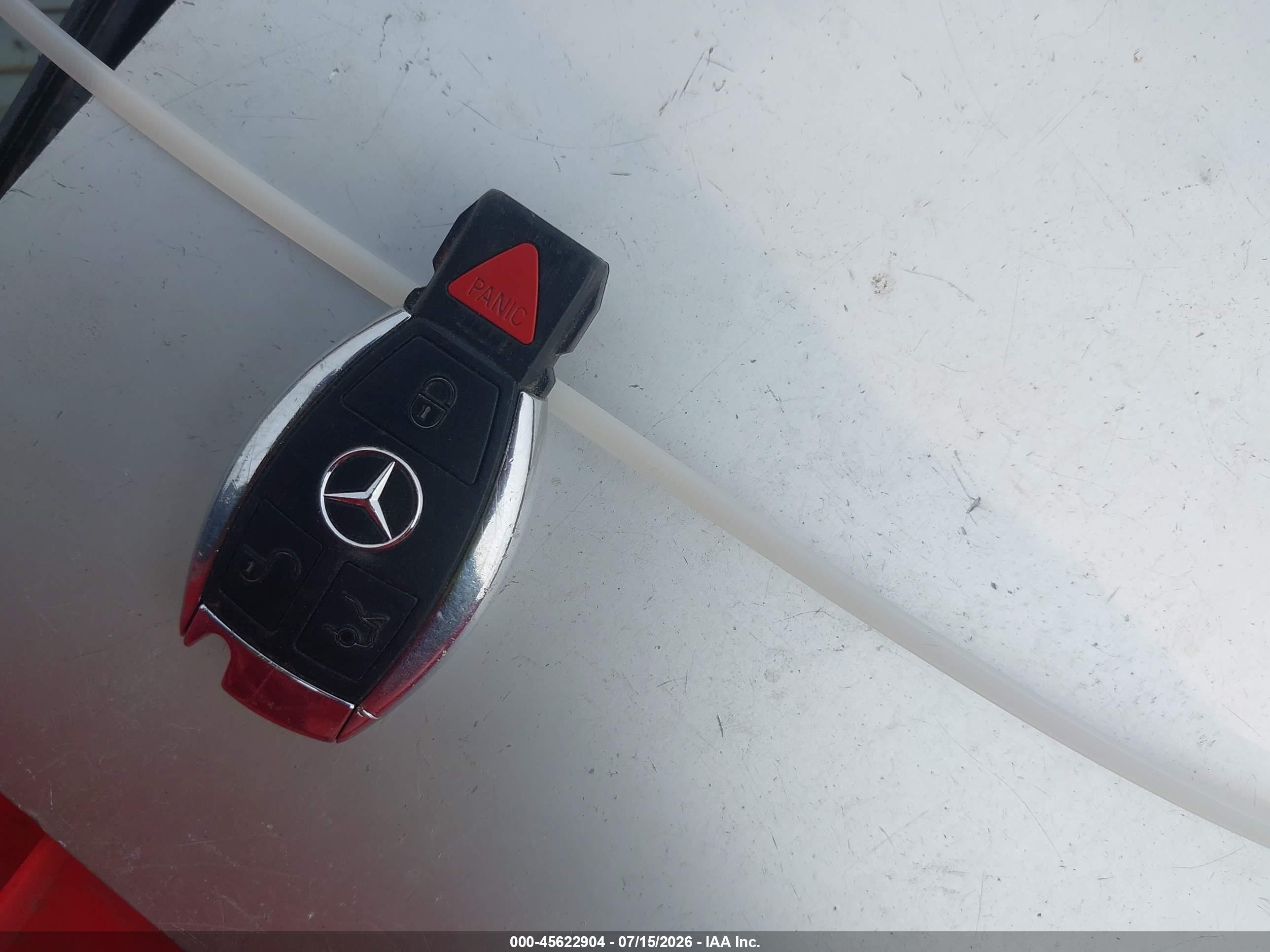 2016 MERCEDES-BENZ C 300 C300-4M