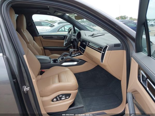 2019 PORSCHE CAYENNE TURBO