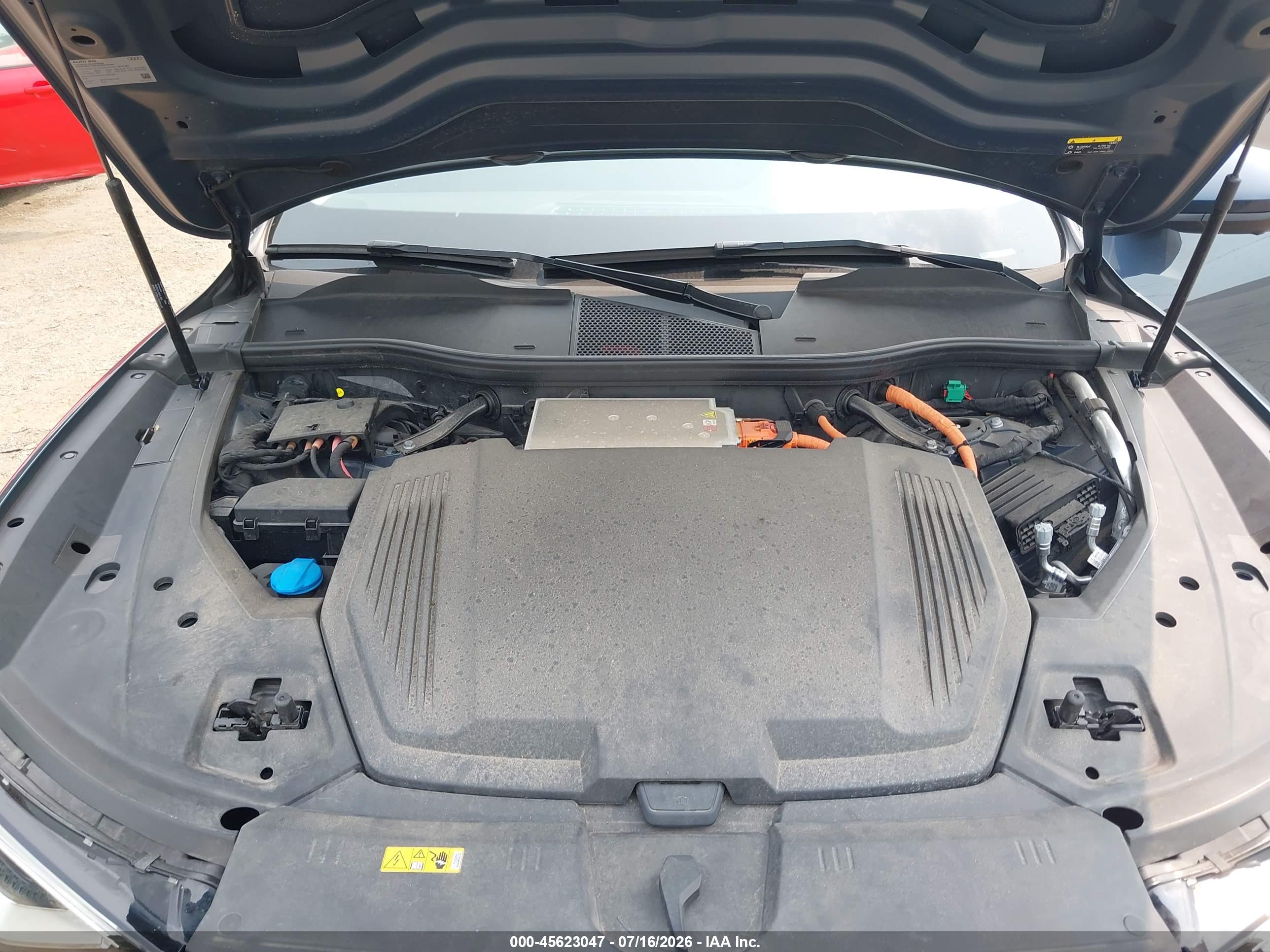 2024 AUDI Q8 E-TRON PREMIUM PLUS QUATTRO