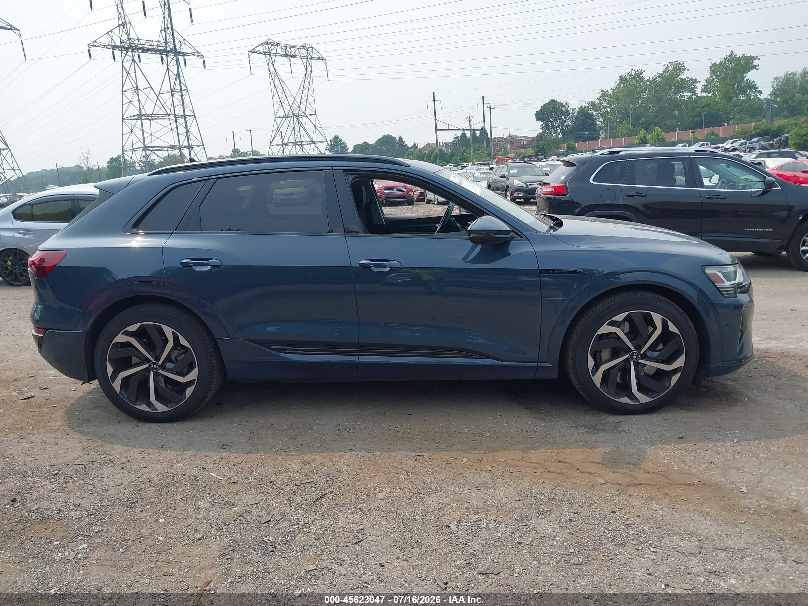 2024 AUDI Q8 E-TRON PREMIUM PLUS QUATTRO