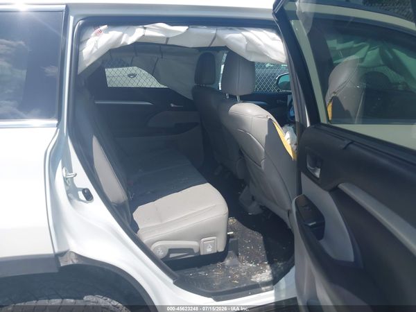 2016 TOYOTA HIGHLANDER XLE V6