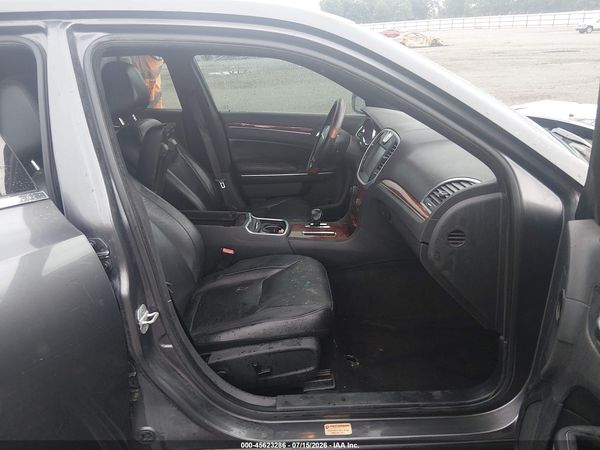 2013 CHRYSLER 300 MOTOWN